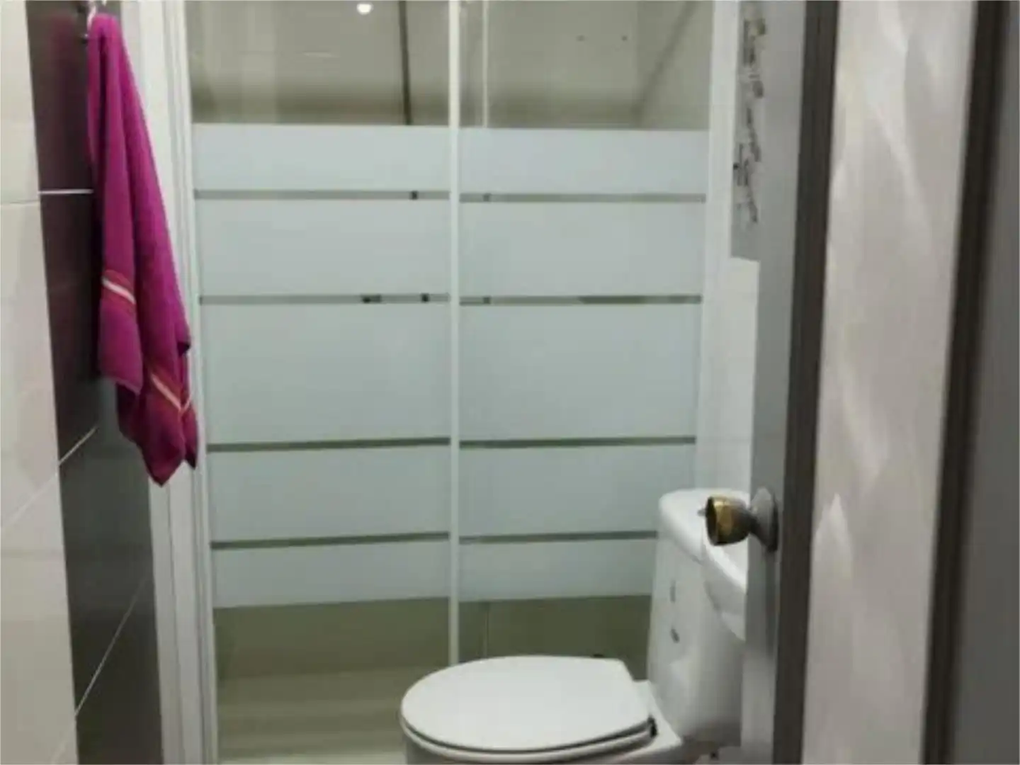Habitació a Calle Jaén, 4, Barrio de San Blas Bany de Pis per a compartir en Alicante / Alacant amb Terrassa i Moblat