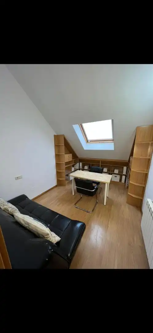 Casa o xalet en venda a Calle las Curvas, 21, Cuatro Vientos Casa o xalet en venda en Ponferrada amb Aire condicionat, Terrassa i Balcó