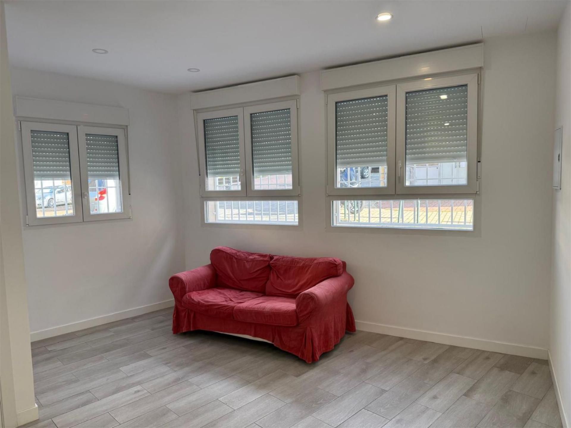 Wohnzimmer von Wohnungen miete in Villalbilla mit Klimaanlage, Heizung und Abstellraum