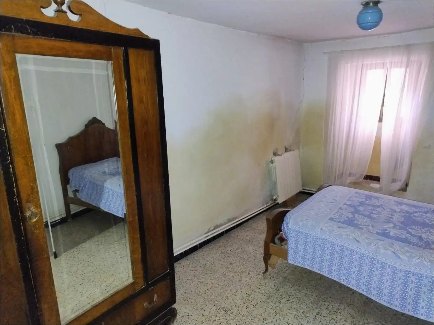 Pis en venda a Camino Burgos, 6, Villalonquéjar Dormitori de Pis en venda en Burgos amb Calefacció, Traster i Moblat