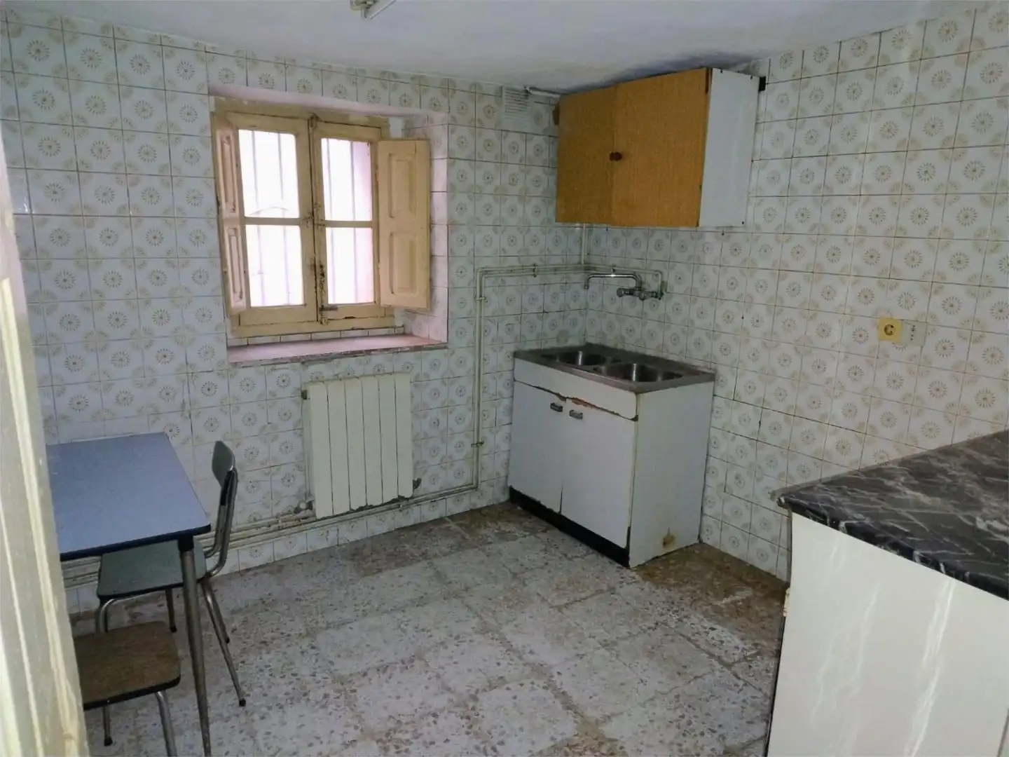 Pis en venda a Camino Burgos, 6, Villalonquéjar Cuina de Pis en venda en Burgos amb Calefacció, Traster i Moblat