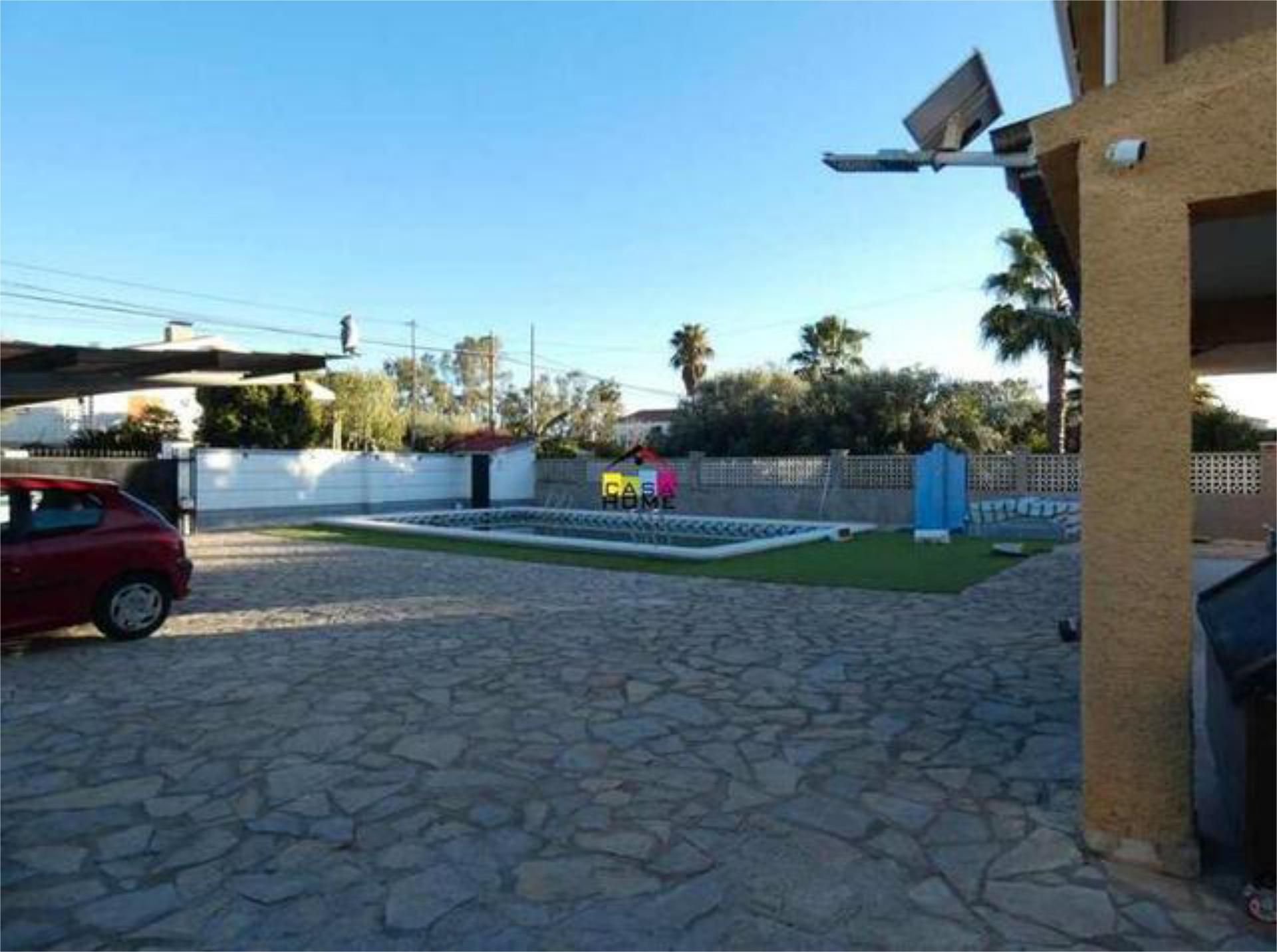 Vista exterior de Casa adosada de lloguer en Castellón de la Plana / Castelló de la Plana amb Calefacció, Jardí privat i Terrassa