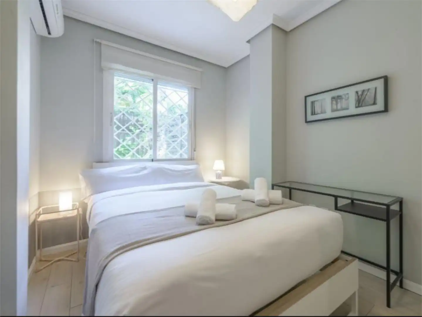 Piso en venta en Calle de Prieto Ureña, 5, Nueva España Habitación de Piso en venta en Madrid con Aire acondicionado, Calefacción y Jardín privado