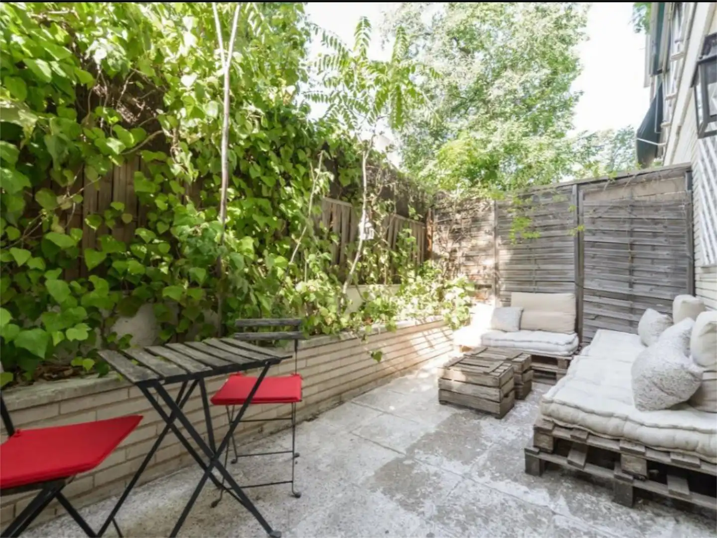 Piso en venta en Calle de Prieto Ureña, 5, Nueva España Terraza de Piso en venta en Madrid con Aire acondicionado, Calefacción y Jardín privado