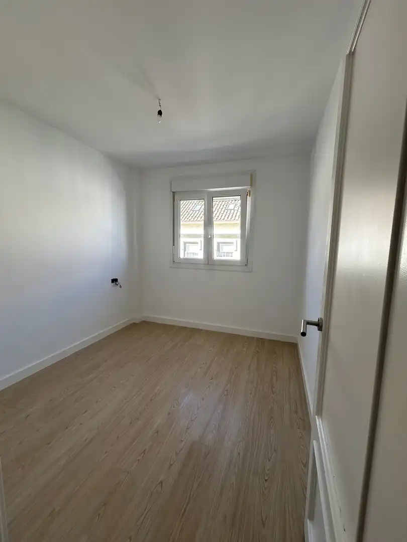 Wohnung zum Verkauf in Calle Hierro, 8, El Romeral - Peñón de Zapata Schlafzimmer von Wohnung zum Verkauf in Alhaurín de la Torre mit Klimaanlage, Heizung und Privatgarten