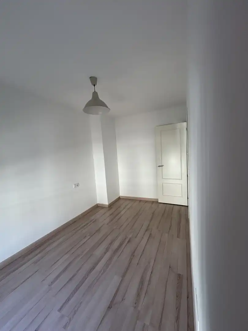 Wohnung zum Verkauf in Calle Hierro, 8, El Romeral - Peñón de Zapata Schlafzimmer von Wohnung zum Verkauf in Alhaurín de la Torre mit Klimaanlage, Heizung und Privatgarten