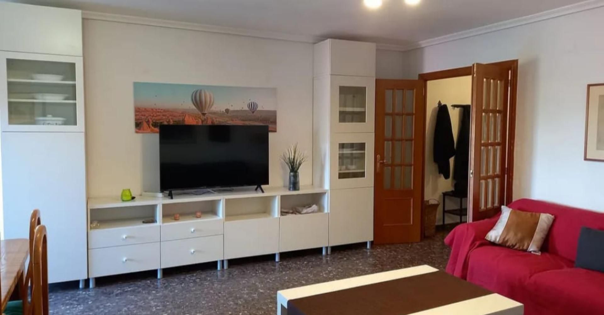 Sala d'estar de Pis de lloguer en Alcalá de Henares amb Aire condicionat, Moblat i Forn