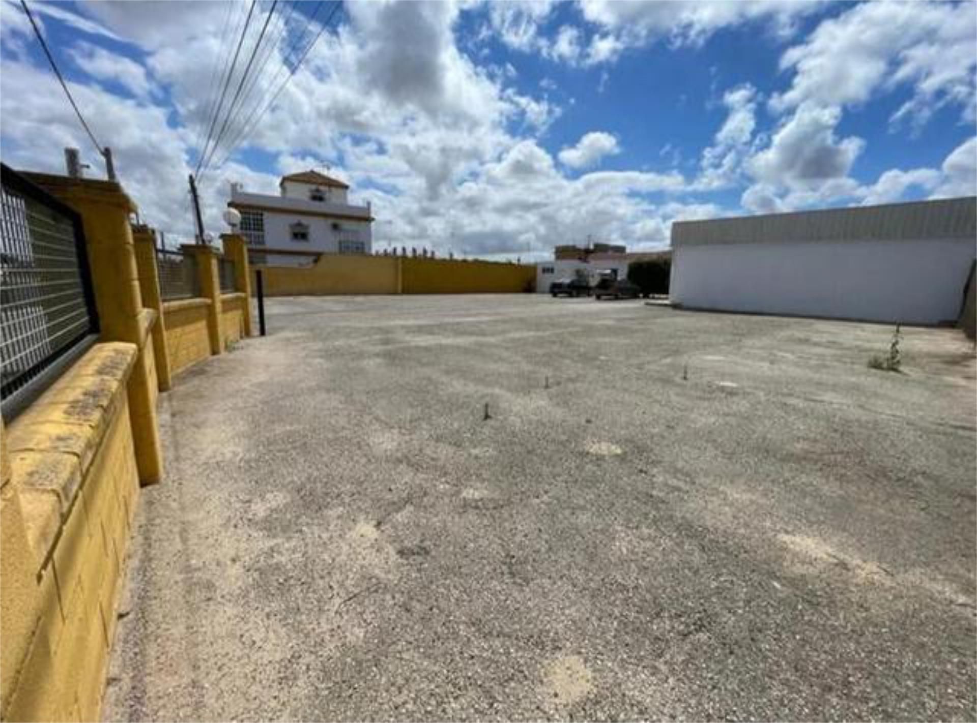 Vista exterior de Nau industrial de lloguer en Sanlúcar de Barrameda