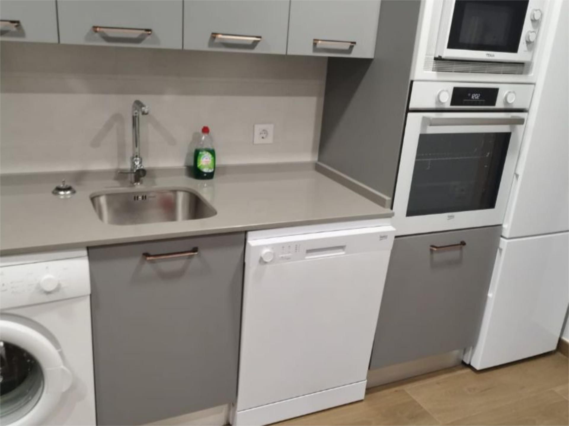 Cuina de Pis de lloguer en La Alberca  amb Calefacció, Parquet i Moblat