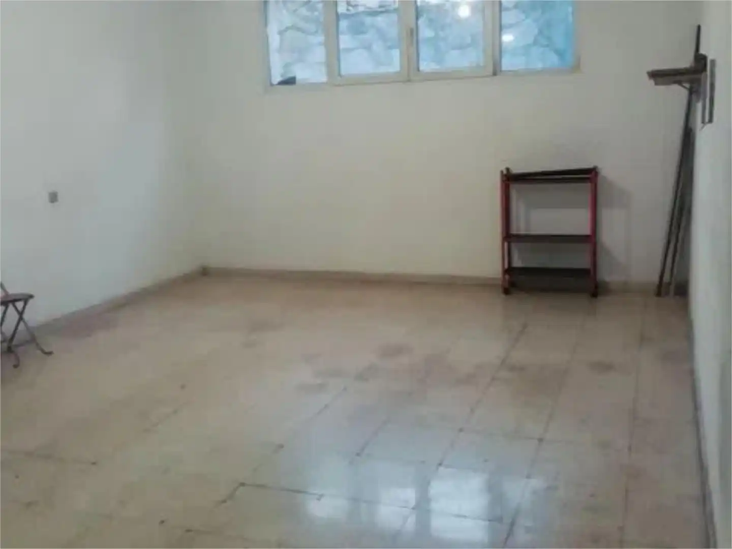 Wohnung zum Verkauf in Colonia Wohnung zum Verkauf in Torrelodones mit Heizung, Privatgarten und Parkett
