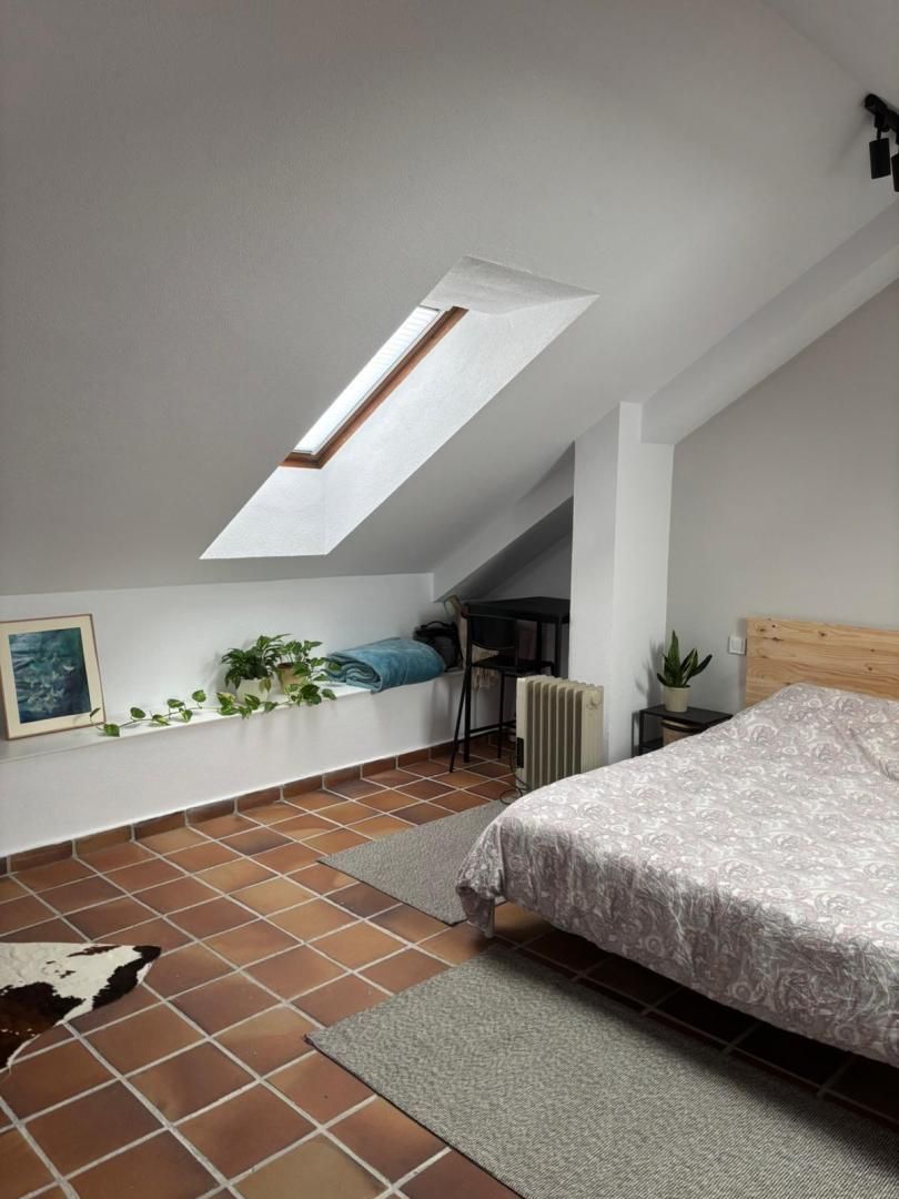 Bedroom of Flat to rent in Santander  with Heating, Parquet flooring and Furnished