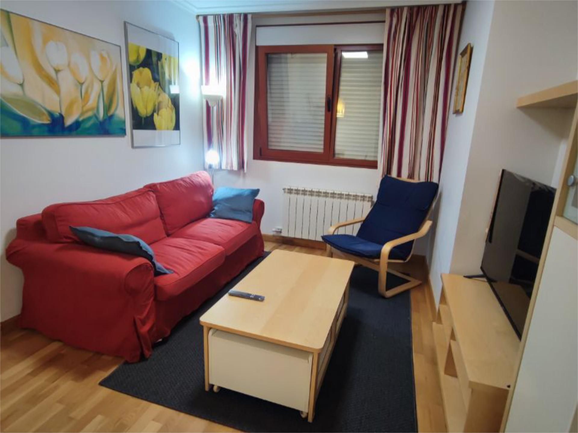 Flat to rent in Calle San Miguel, 20, Valverde de la Virgen Living room of Flat to rent in Valverde de la Virgen with Heating, Parquet flooring and Terrace