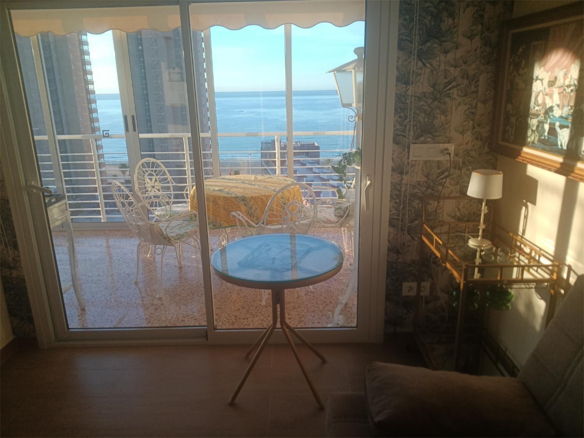 Dormitori de Apartament de lloguer en Benidorm amb Aire condicionat, Calefacció i Moblat