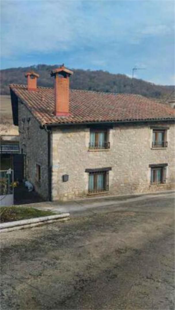 Exterior view of House or chalet for sale in Arraia-Maeztu  with Heating, Private garden and Storage room