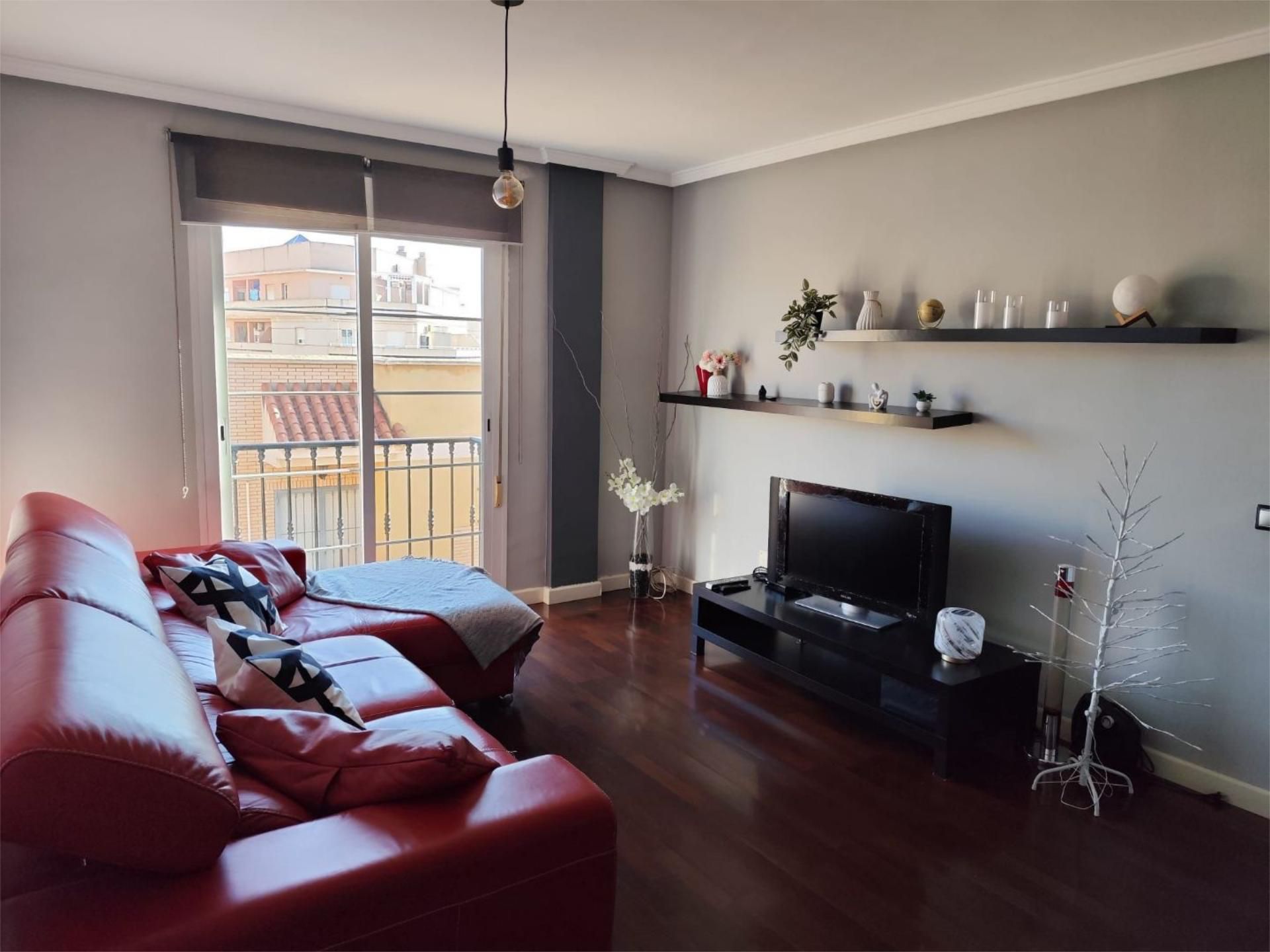 Sala d'estar de Pis en venda en Roquetas de Mar amb Calefacció, Parquet i Moblat