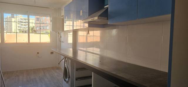 Piso en Alquiler en Avenida Palma de Mallorca, 54 en El Bajondillo