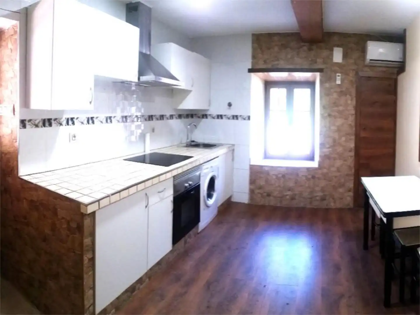 Houses for sale in Vereda Coaña, 47a, Coaña Kitchen of Houses for sale in Coaña with Air Conditioner, Terrace and Balcony