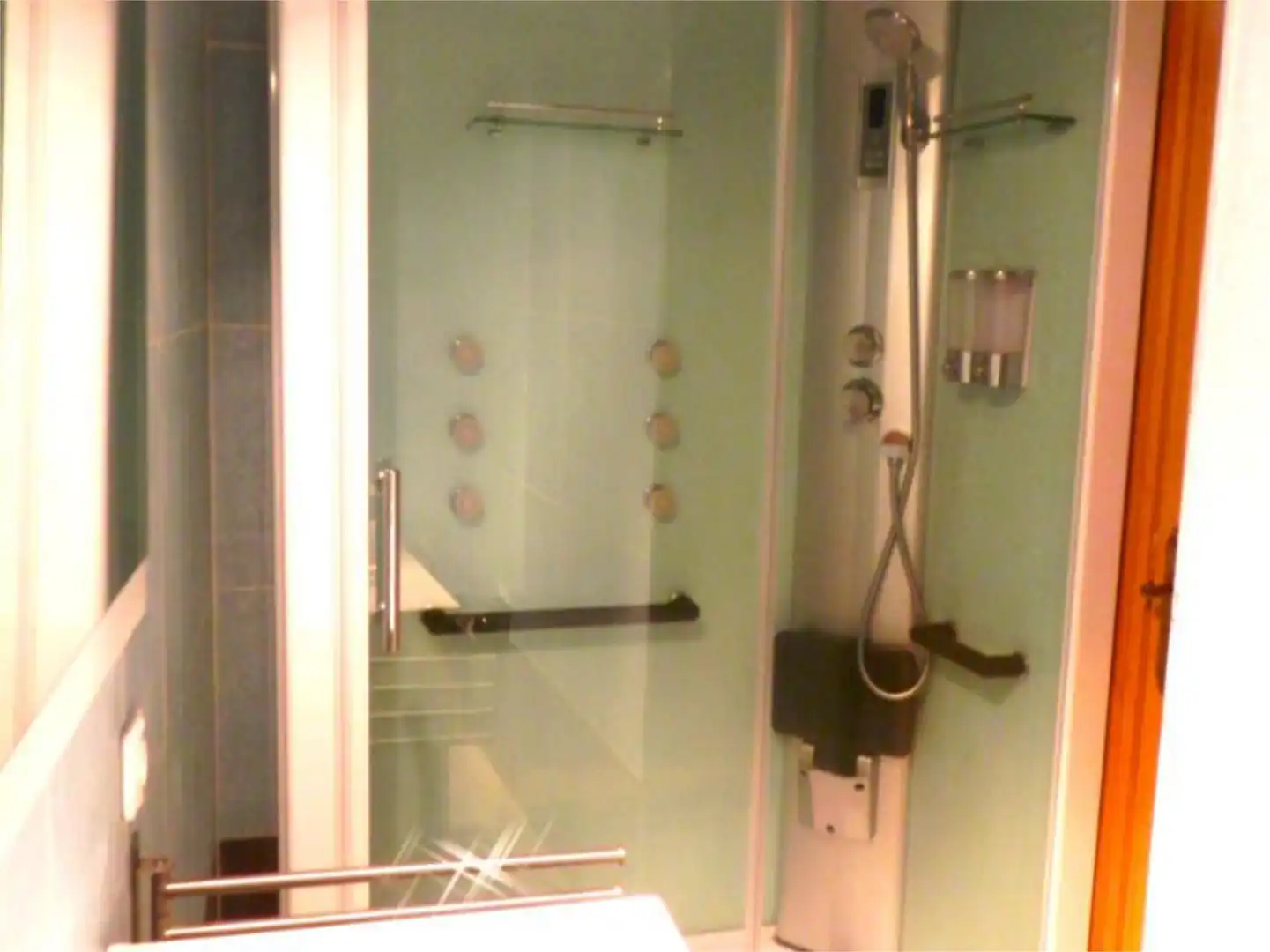 Houses for sale in Vereda Coaña, 47a, Coaña Bathroom of Houses for sale in Coaña with Air Conditioner, Terrace and Balcony