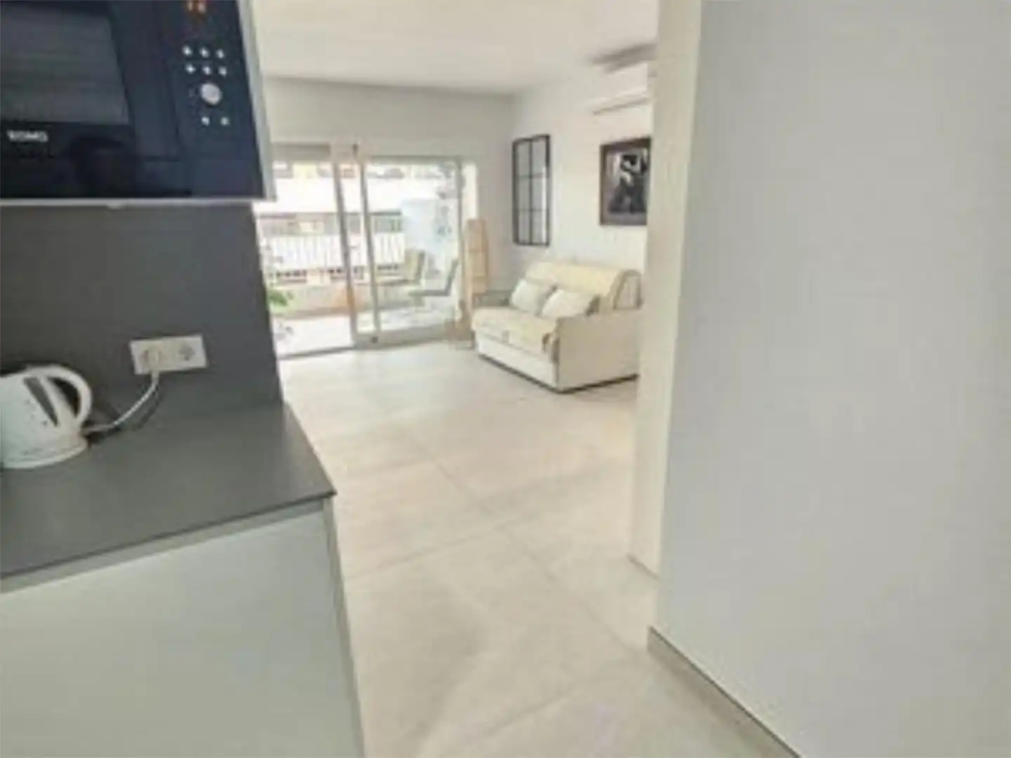Study for sale in Calle Roy Boston, 1, La Carolina - Guadalpín Living room of Study for sale in Marbella with Air Conditioner, Terrace and Furnished