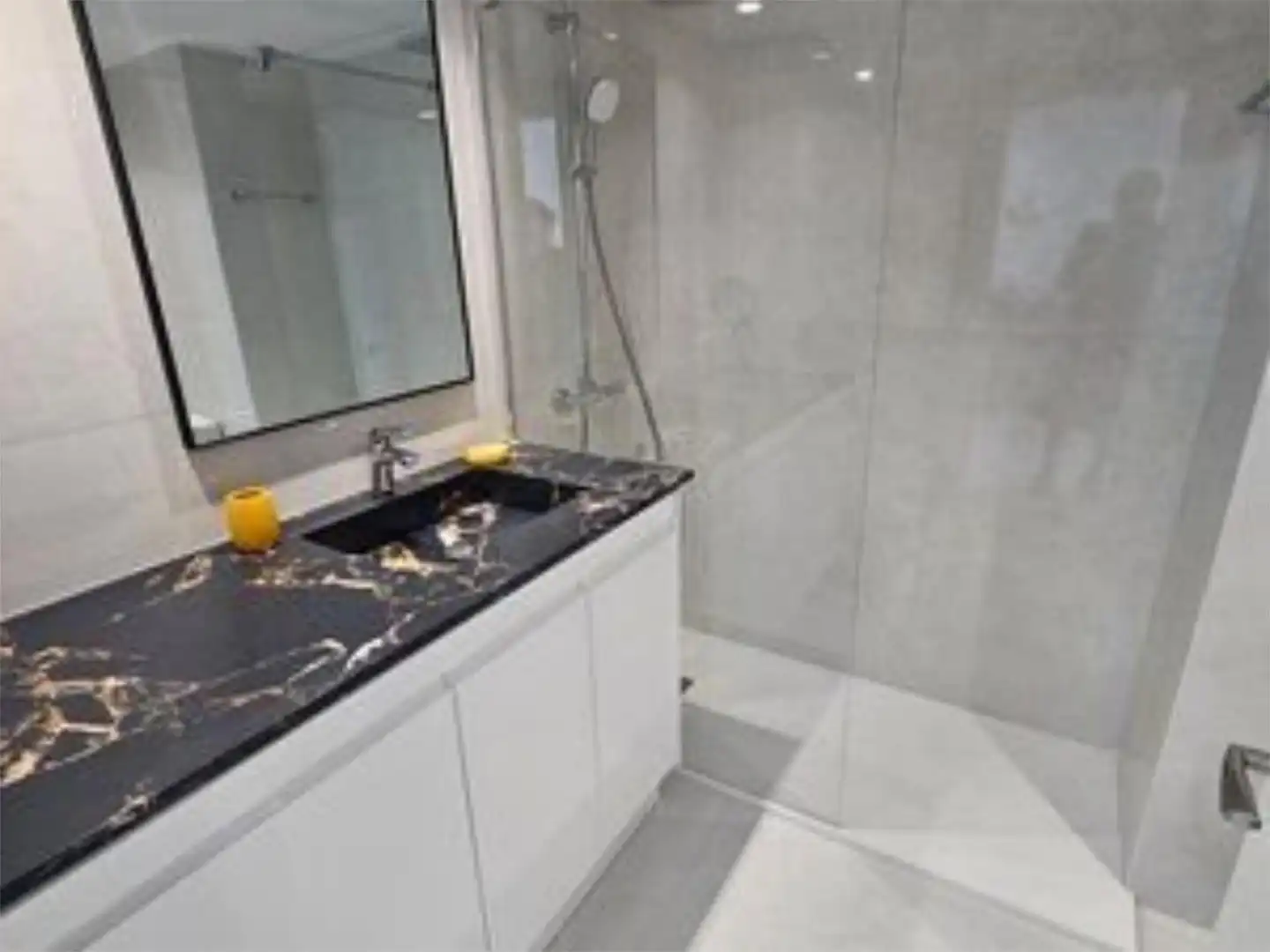 Study for sale in Calle Roy Boston, 1, La Carolina - Guadalpín Bathroom of Study for sale in Marbella with Air Conditioner, Terrace and Furnished