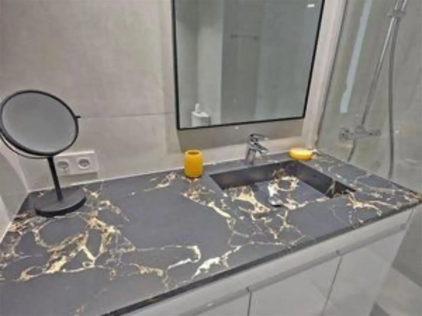 Study for sale in Calle Roy Boston, 1, La Carolina - Guadalpín Bathroom of Study for sale in Marbella with Air Conditioner, Terrace and Furnished