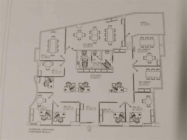 Oficina en Alquiler en Milán - Pumarín