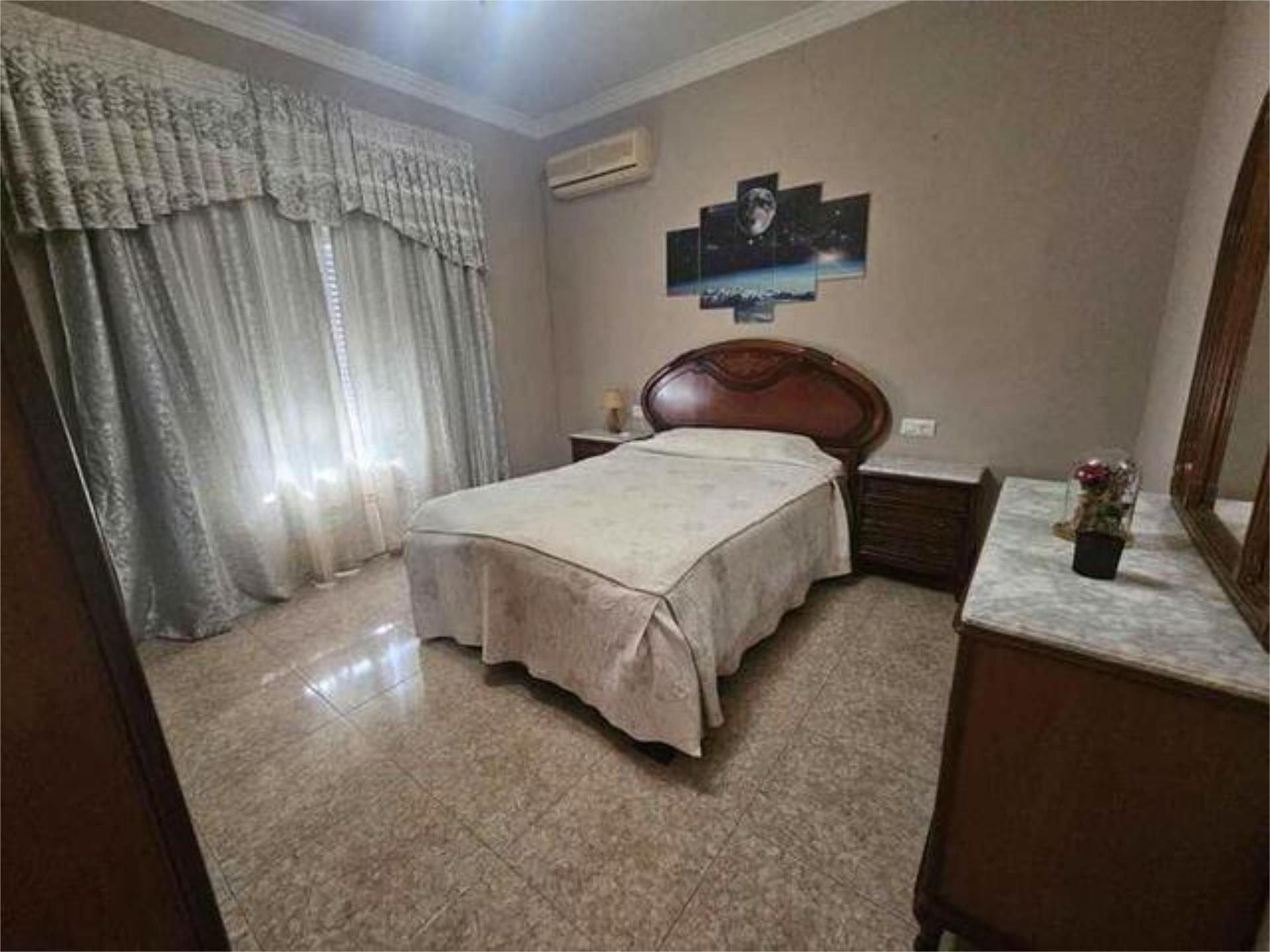 Casa o xalet en venda a Nueva Carteya Dormitori de Casa o xalet en venda en Nueva Carteya amb Terrassa