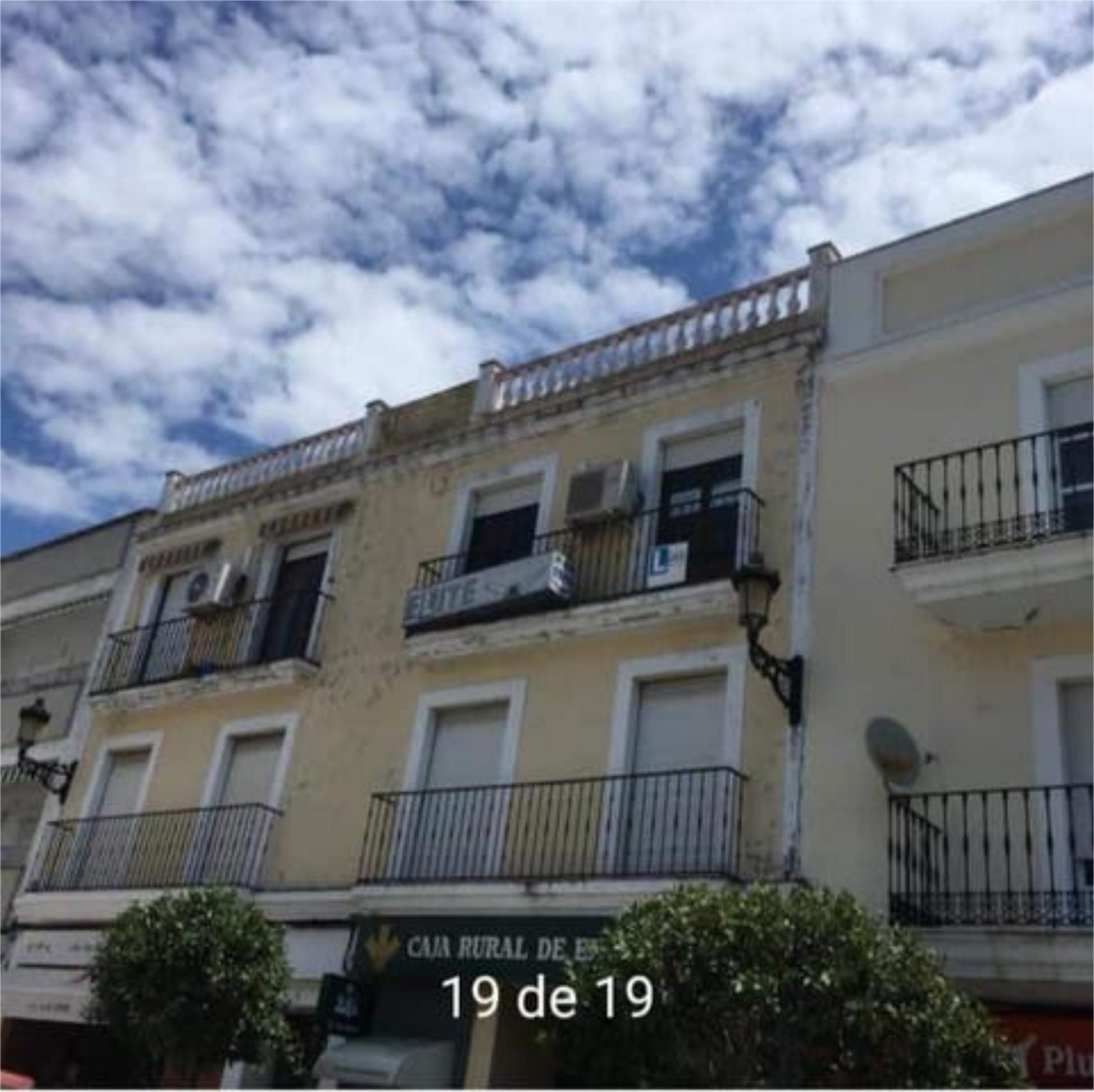 Exterior view of Flat for sale in Valencia de Alcántara  with Private garden and Terrace