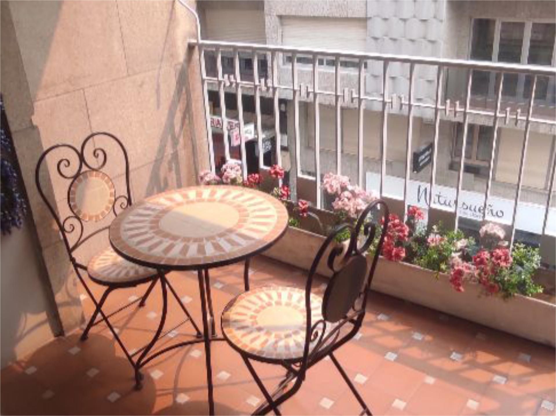 Terrassa de Pis de lloguer en Ourense Capital  amb Balcó