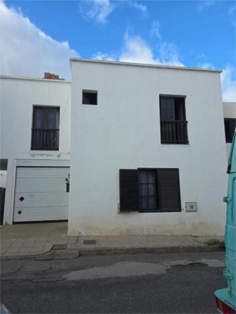 Exterior view of House or chalet for sale in Arrecife  with Terrace