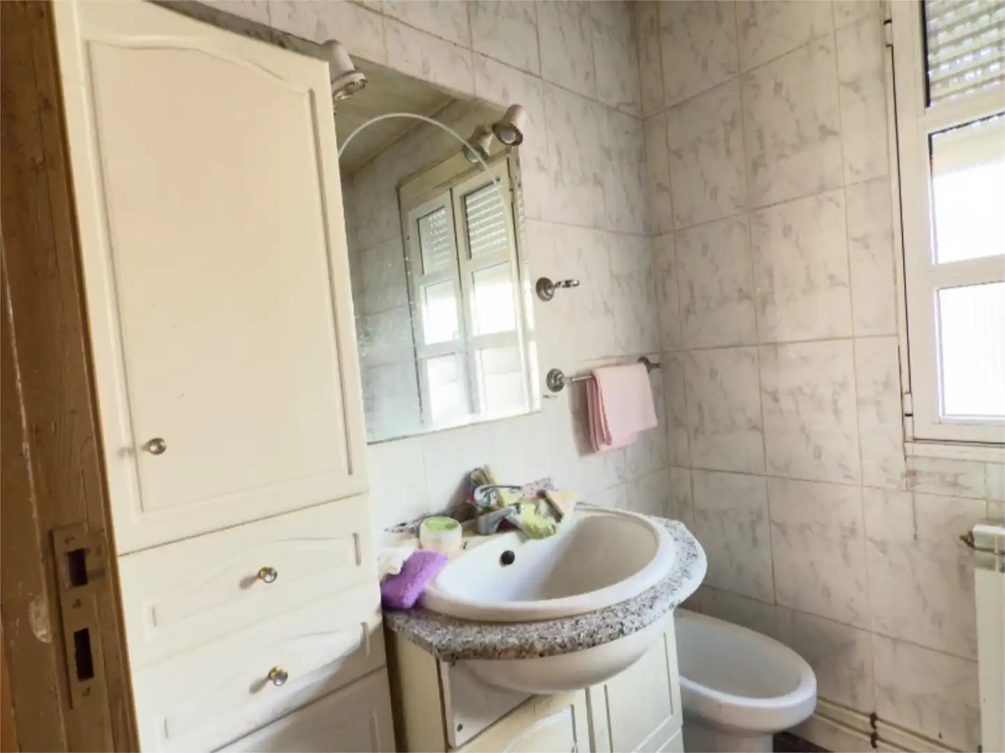 Casa o chalet en venta en Lugar Guimil-Pq Nogueira, Chantada Baño de Casa o chalet en venta en Chantada con Calefacción, Jardín privado y Trastero