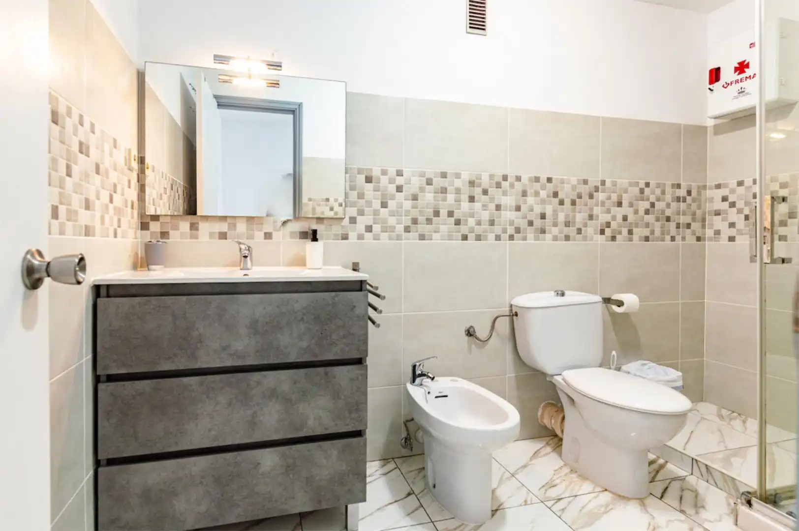 Maisonette zum Verkauf in Calle Juan Sebastián Elcano, 21, Corralejo Badezimmer von Maisonette zum Verkauf in La Oliva mit Terrasse und Balkon