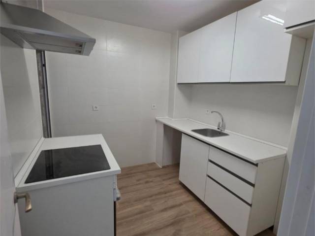 Piso en Venta en Calle de Tomás Borrás, 7 en Chopera