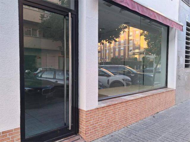 Local comercial en Alquiler en Arroyo del Moro - Noreña