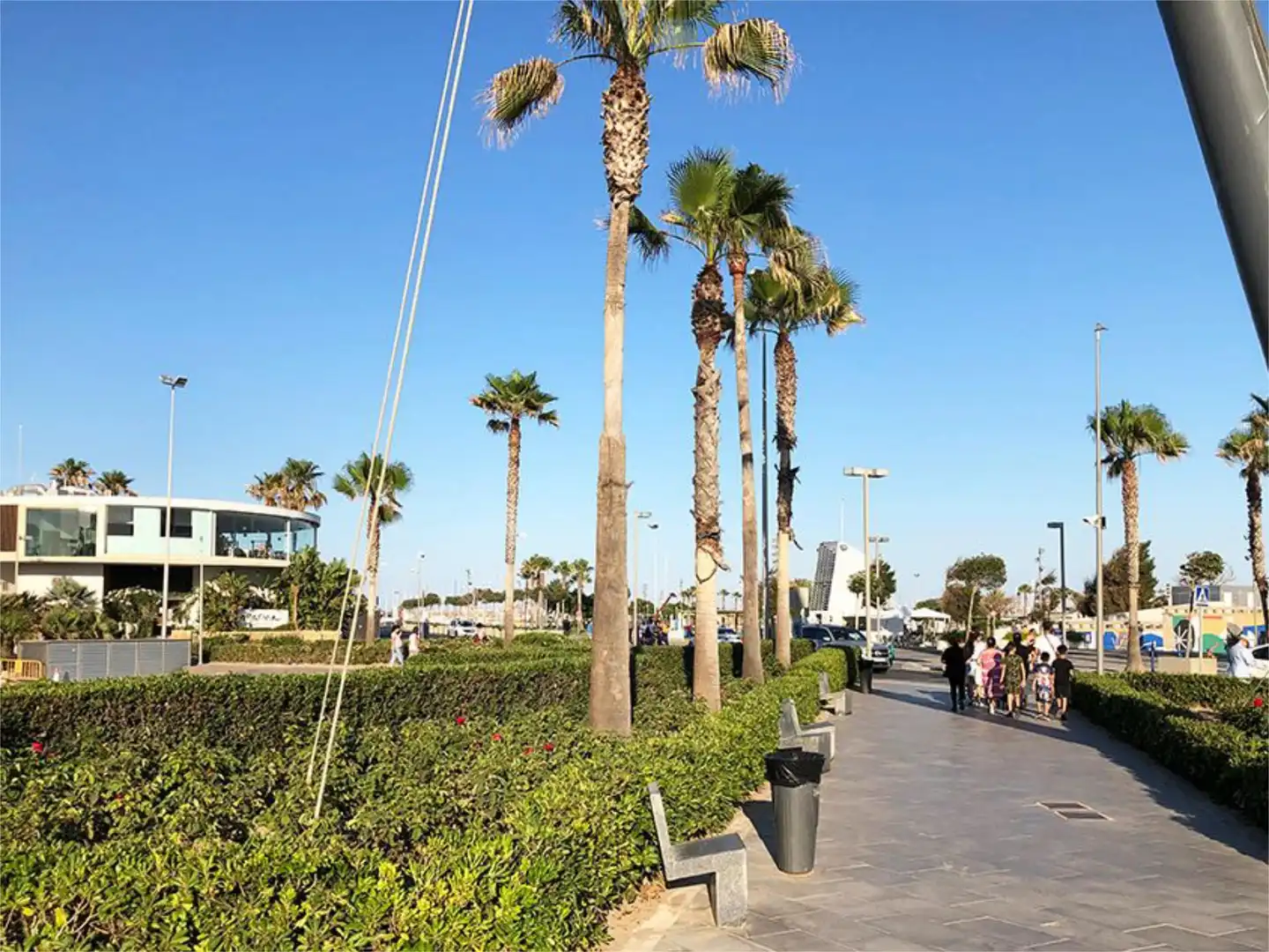 Vista exterior de Pis per a compartir en Valencia amb Calefacció, Moblat i Balcó