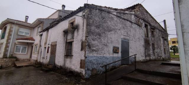 Casa adosada en Venta en Calle Pastores, 9 en Villarino de los Aires