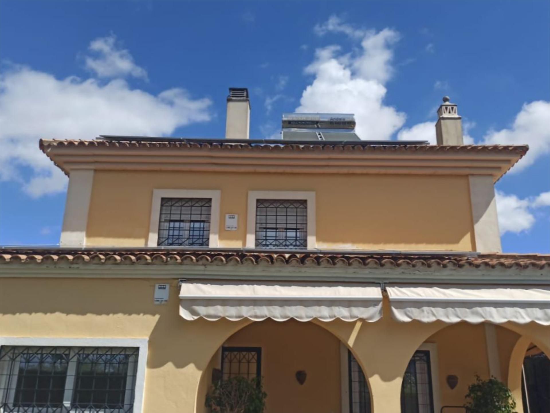 Vista exterior de Pis en venda en Montequinto amb Aire condicionat i Piscina