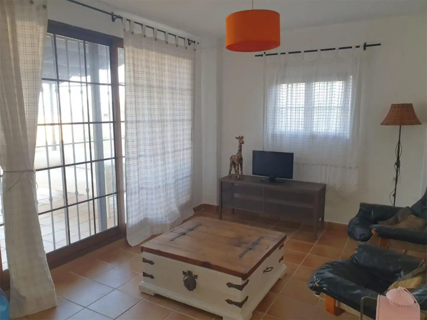 Casa o chalet en venta en Urbanización Monte Jucar, 1, Alberic Sala de estar de Casa o chalet en venta en Alberic con Aire acondicionado, Terraza y Piscina