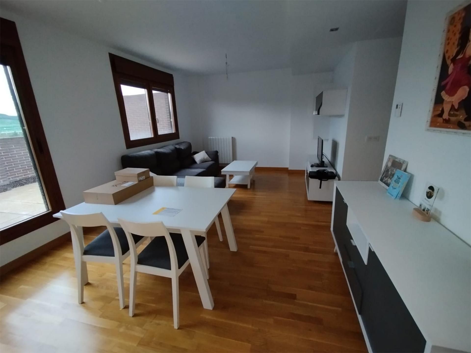 Living room of Flat to rent in Burgos Capital  with Heating, Terrace and Storage room
