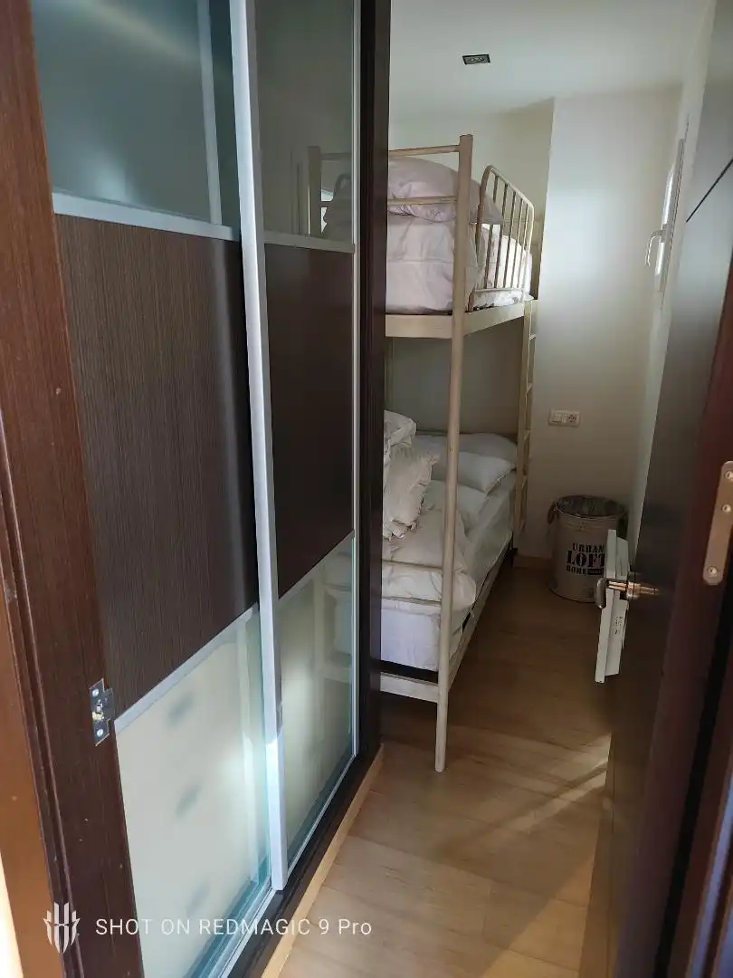 Piso en venta en Andalucía Plaza, 11, Zona baja Habitación de Piso en venta en Sierra Nevada con Calefacción, Parquet y Trastero