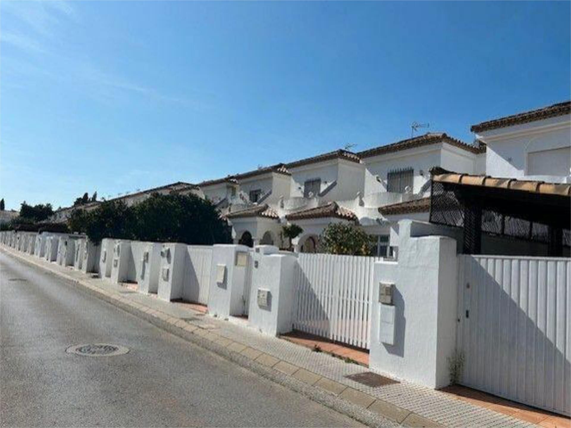 21 Viviendas y casas en venta en Travesia Alameda de Solano, Chiclana de la  Frontera | fotocasa