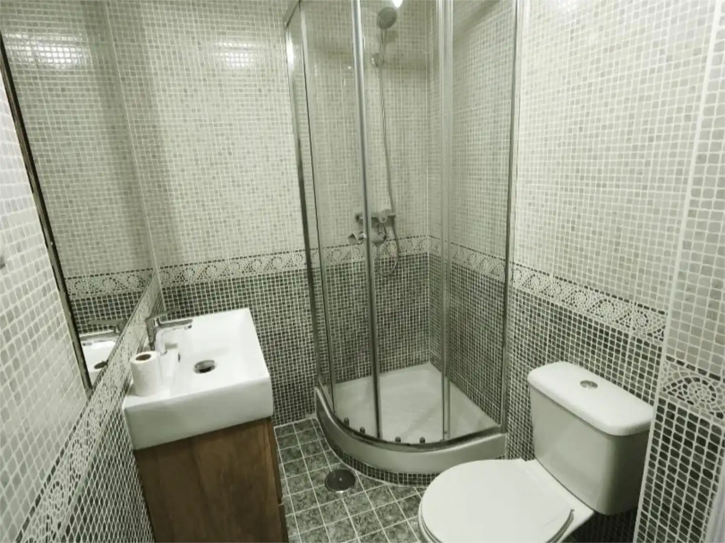 Piso en venta en Calle de Celanova, 11, Pilar Baño de Piso en venta en Madrid con Calefacción