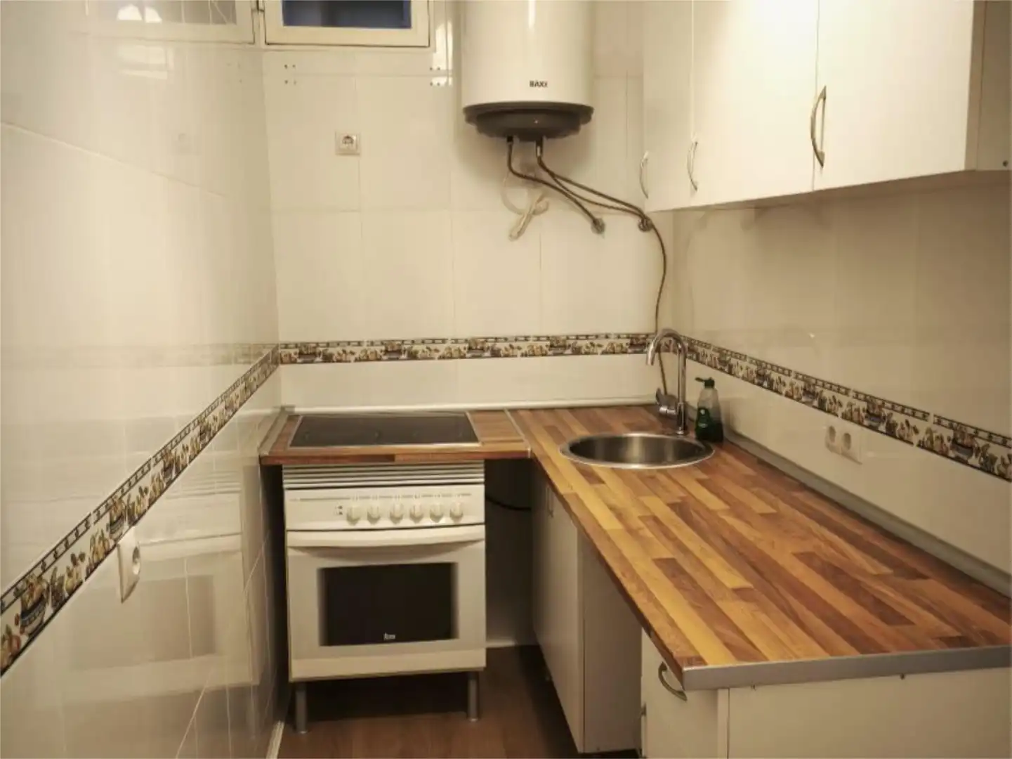 Piso en venta en Calle de Celanova, 11, Pilar Cocina de Piso en venta en Madrid con Calefacción