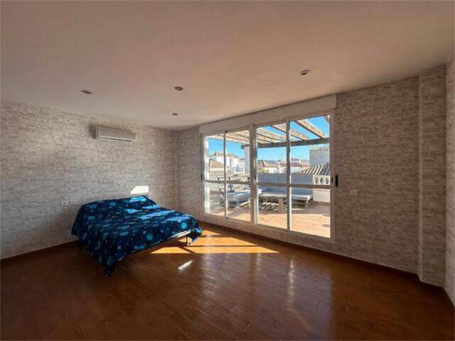 Casa-chalet en Alquiler en La Carlota