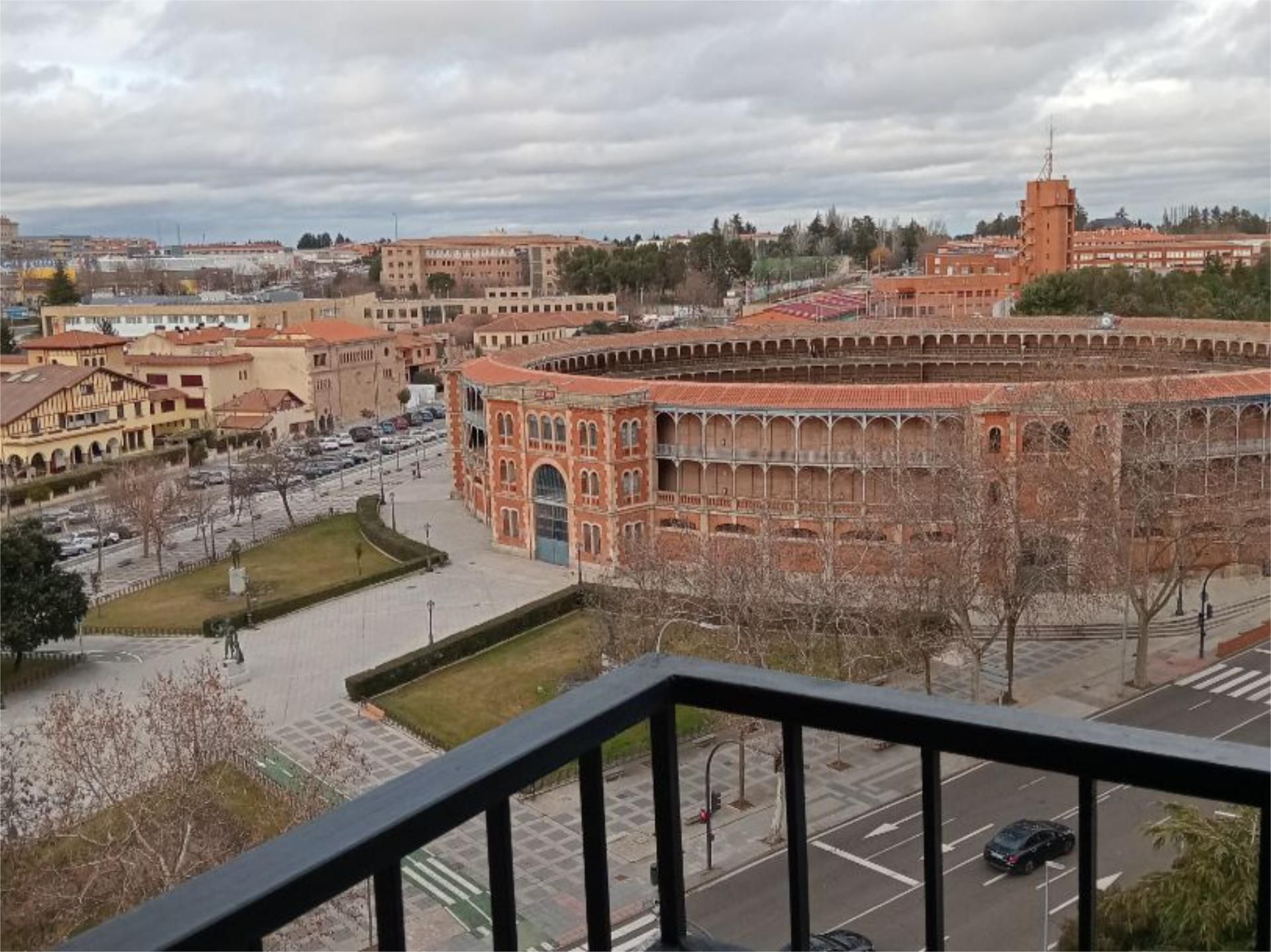 Wohnung zum Verkauf in Avenida de San Agustín, 2, Salesas Außenansicht von Wohnung zum Verkauf in Salamanca Capital mit Balkon