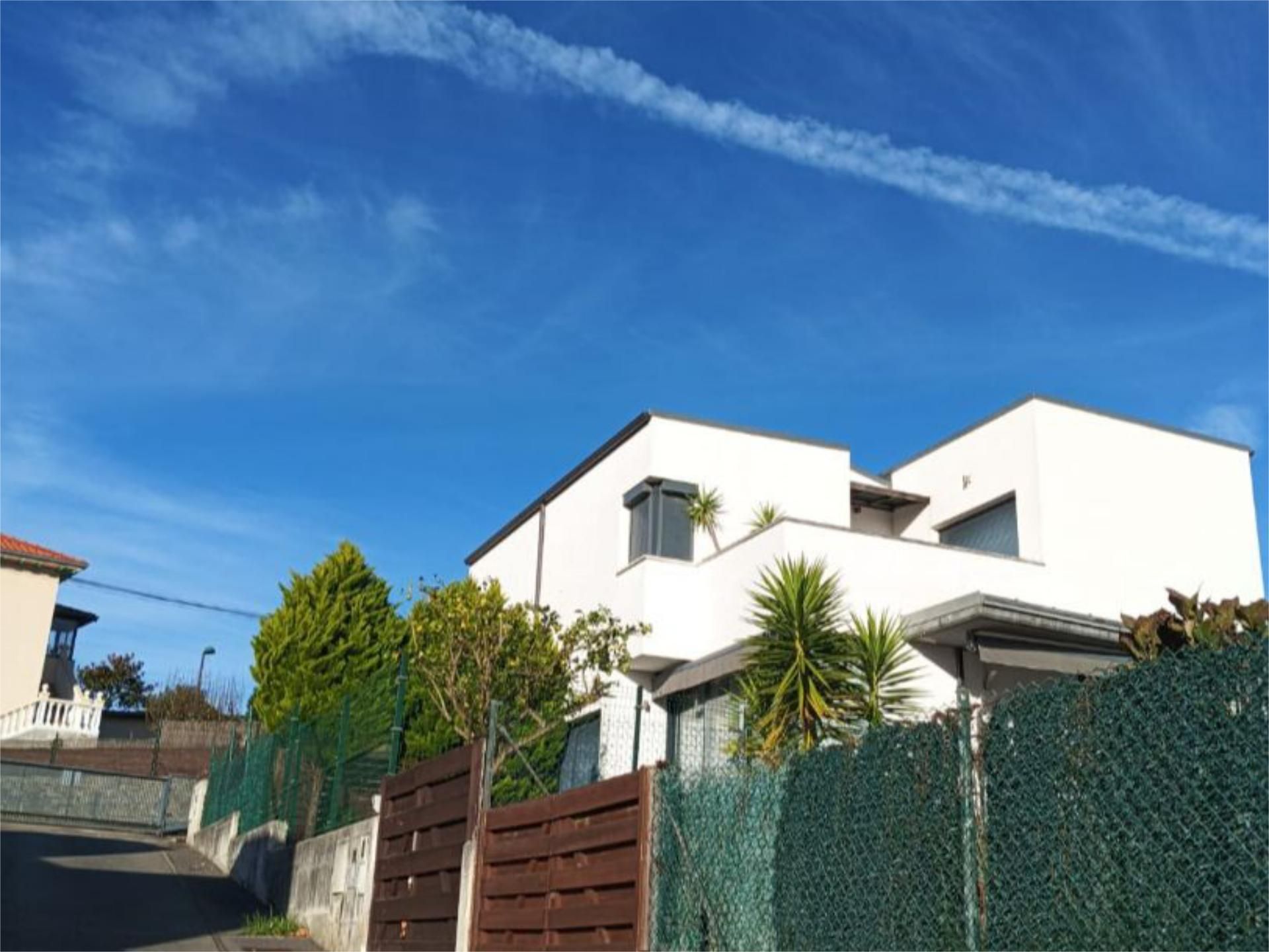 Exterior view of House or chalet for sale in Suances  with Heating, Private garden and Parquet flooring