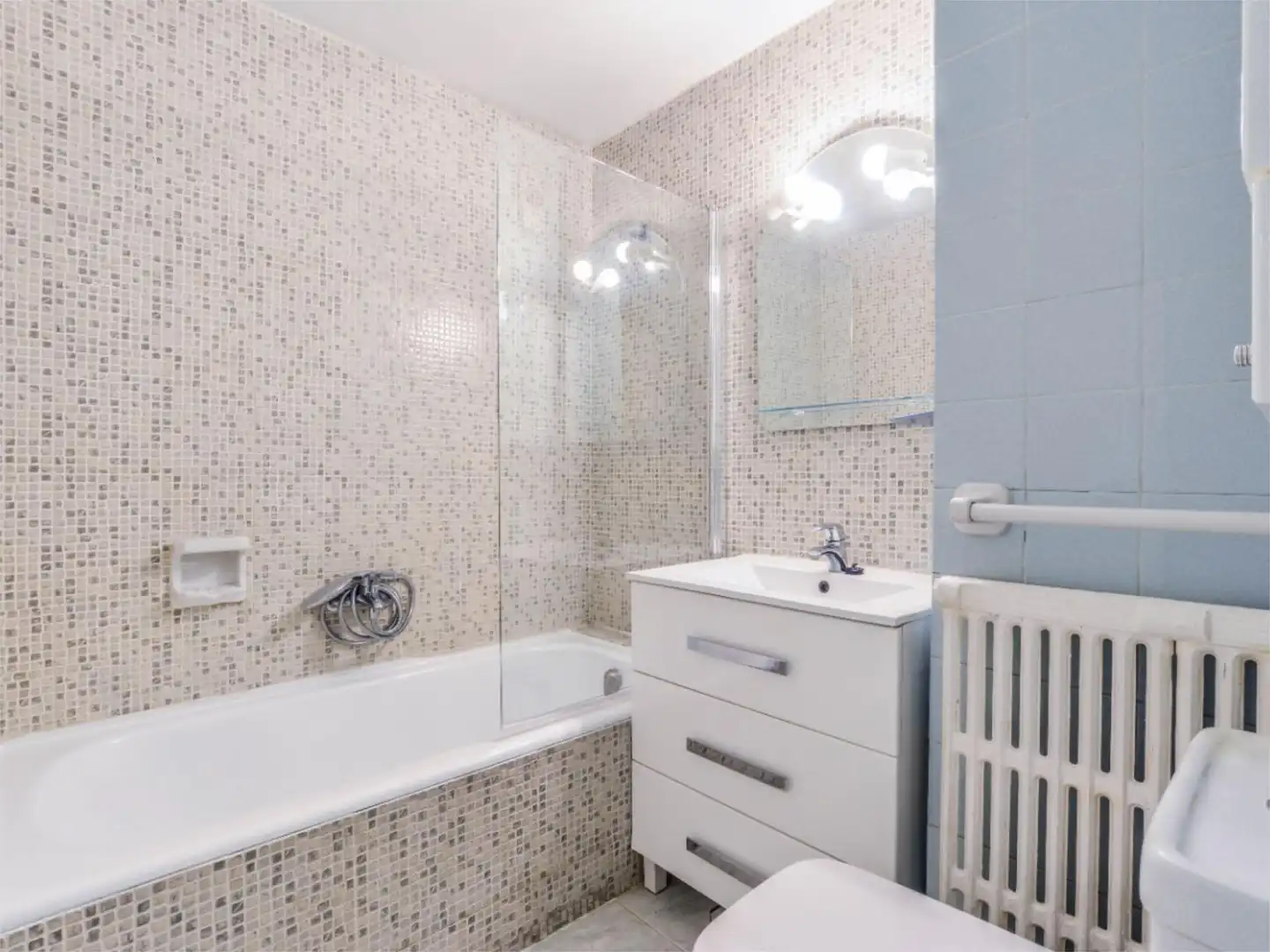 Baño de Piso de alquiler en Madrid con Aire acondicionado, Calefacción y Terraza