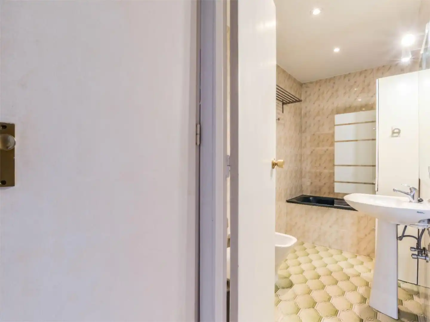 Baño de Piso de alquiler en Madrid con Aire acondicionado, Calefacción y Terraza