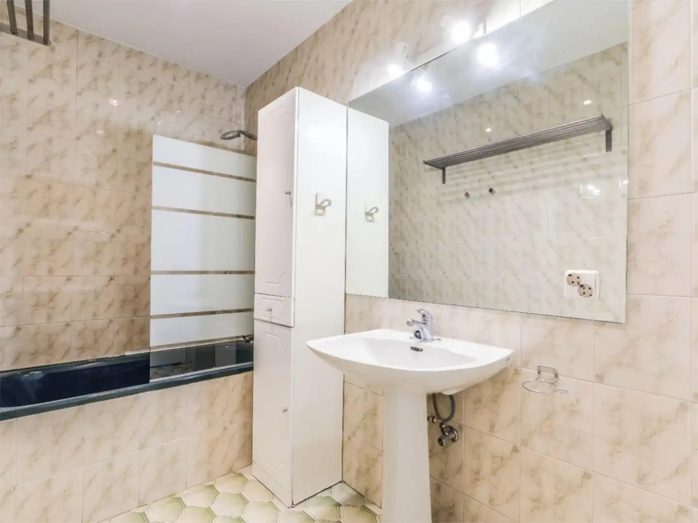 Baño de Piso de alquiler en Madrid con Aire acondicionado, Calefacción y Terraza