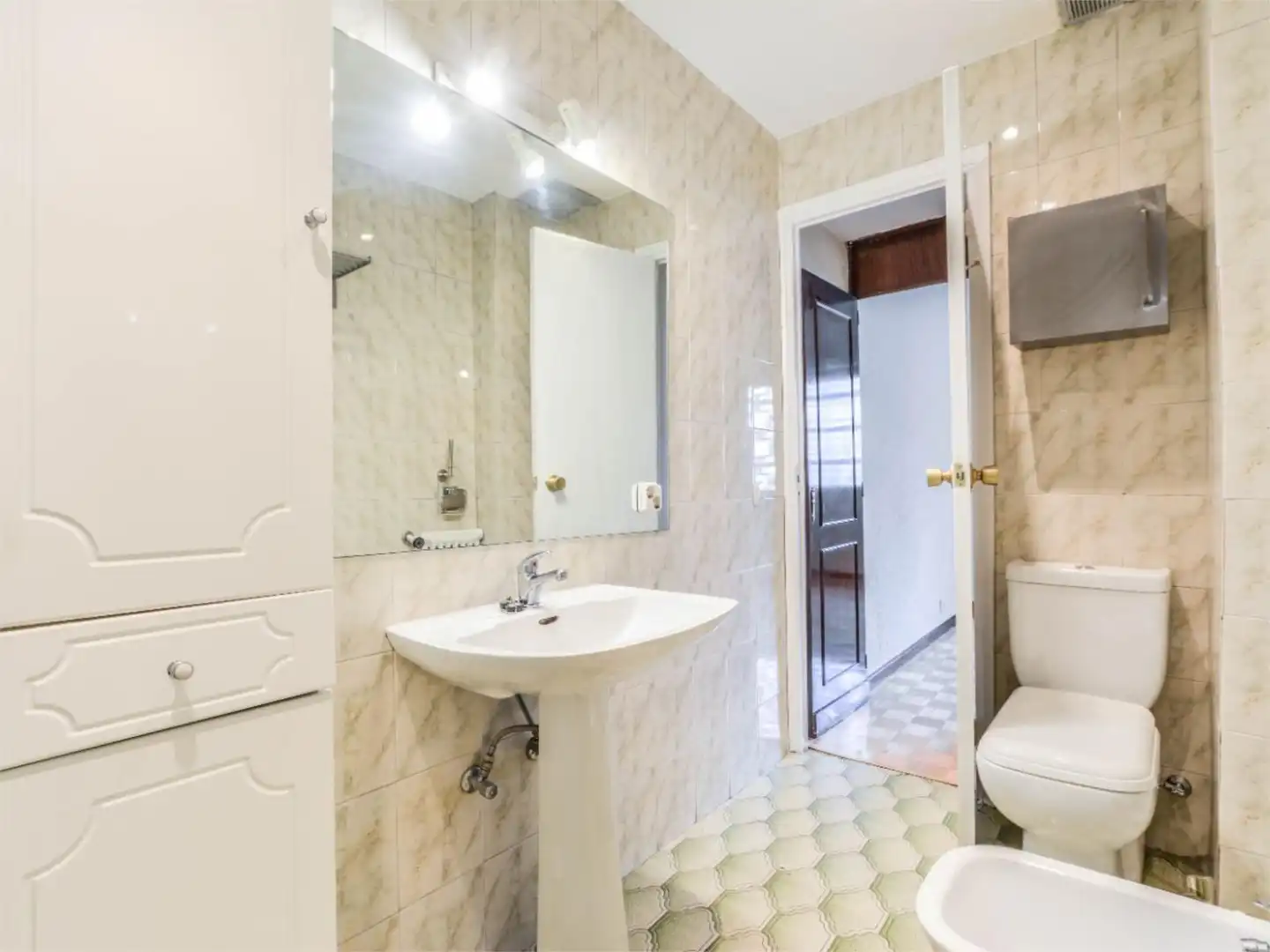 Baño de Piso de alquiler en Madrid con Aire acondicionado, Calefacción y Terraza